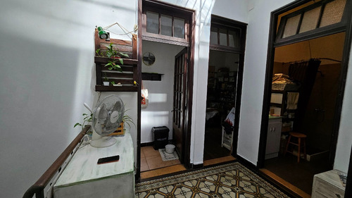 Casablanca - Casa En Dos Plantas, Sobre Avenida.