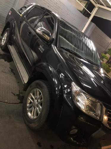 Toyota Hilux Srv 4x4 Mt