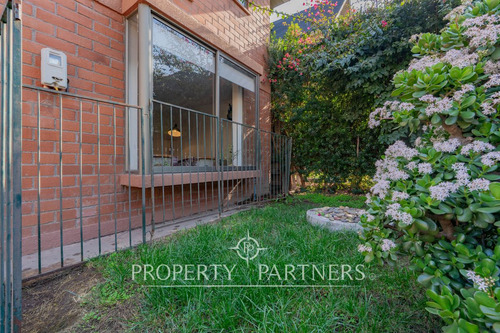 Se Vende Casa En Seguro Barrio Y Con Hermosa Vista...