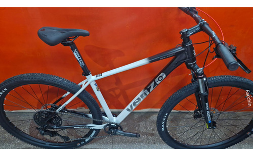 Bicicleta Venzo Stinger Mtb R29 Monoplato 10 Vel Shimano Negro/blanco L