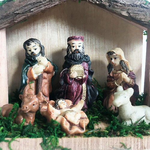 Resina Nacimiento De Jesús Escultura B Con Luz Led