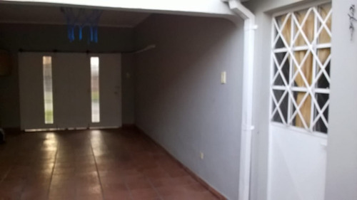 Chalet En Venta Temperley 2 Dormitorios Garage Permuta Caba