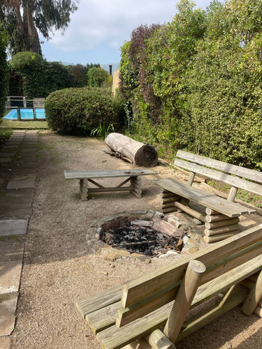 Casa En Cachagua A Pasos De La Playa Y Con Chimenea