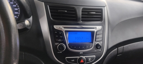 Imagen 12 de 15 de Camioneta Hyundai Hyundai Accen Camioneta Hyundai