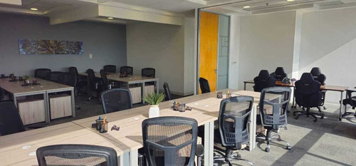 Oficina Con Servicios Incluidos Para 20 Personas