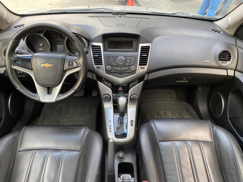 Imagen 6 de 12 de Chevrolet Cruze Sedan