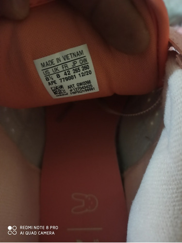Imagen 5 de 9 de Zapatillas adidas Bad Bunny. No Nike Shox Tl1
