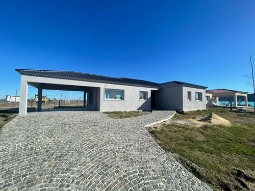 Casa De 4 Amb. A Estrenar A La Venta En B° San Felipe