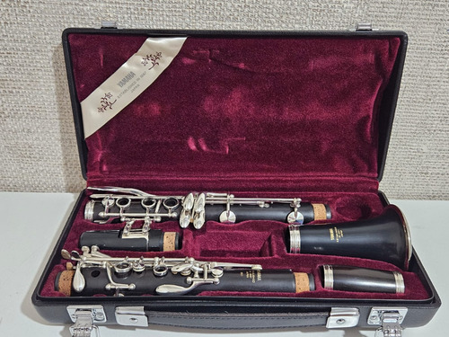Clarinete Yamaha Se Custom Ébano/silver Japão Usado Ref: 881