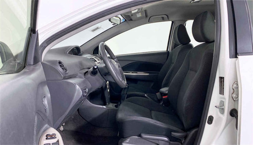 Imagen 14 de 15 de 108633 - Toyota Yaris 2015 Con Garantía