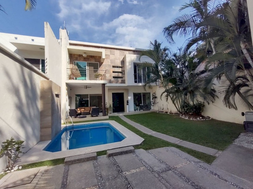 Casa Estilo Contemporáneo En Lomas De Cuernavaca.
