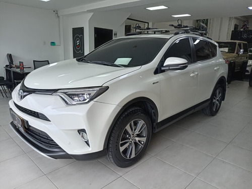 Toyota RAV4 2.0 Street