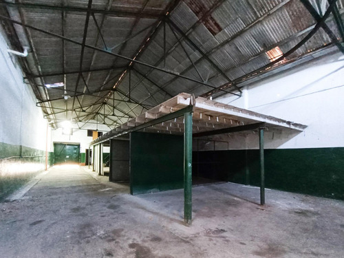 Venta/permuta- Galpón Con Oficinas Y Terreno. España Y Hospitales, Rosario.