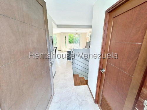 Raiza Suarez Vende Moderno Y Lujoso Apartamento Dúplex Conectado A Planta Eléctrica En El Este De Barquisimeto 2 5 2 0 8 0 7 Con Seguridad Las 24 Horas Bellas Áreas Sociales Para Disfrutar En Familia