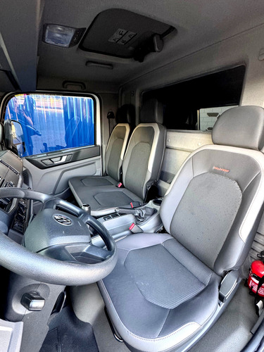Volkswagen Vw Express 2022 4x2 Baú Chapeado