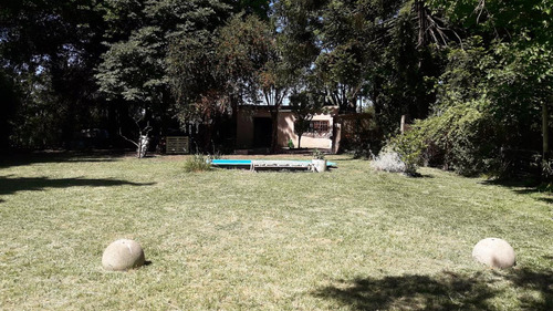 Casa En Venta - 2 Dormitorios 1 Baño - 1.283mts2 - Pilar