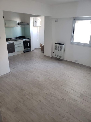 Imagen 3 de 11 de Departamento En Venta De 1 Dormitorio En La Plata