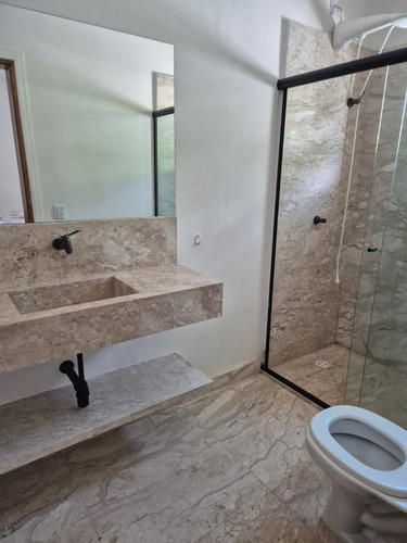 Linda Casa! Com 3 Quartos Suites À Venda, 200 Metros Quadrados