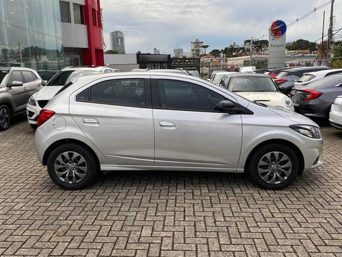 Imagem 4 de 15 de Chevrolet Onix 1.4 Flex At Adv. 2019