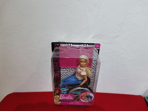 Muñeca Barbie Fashionistas Silla De Rueda 2019 (Usado)