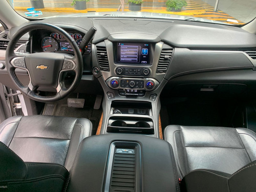 Imagen 12 de 15 de Chevrolet Suburban 2016 5.3 V8 Ltz Piel 2 Fila Asientos 4x4