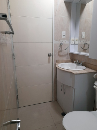Imagen 10 de 18 de Alquiler De Apartamento En El C.r Guaica Mar I En Lechería Edo. Anzoátegui.