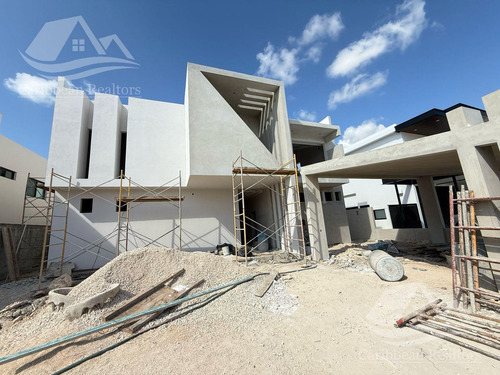 Casa En Venta En Lagos Del Sol Cancun