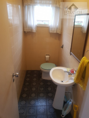 Imagem 9 de 15 de Casa 2 Andares Padrão Em Mosela - Petrópolis, Rj - 2428