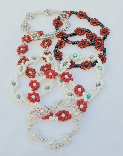 Imagen 1 de 6 de Combo De 8 Pulseras Flores