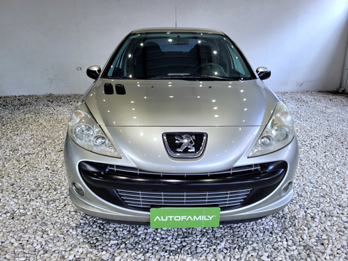 Peugeot 207 1.4 Sedan Allure 75cv