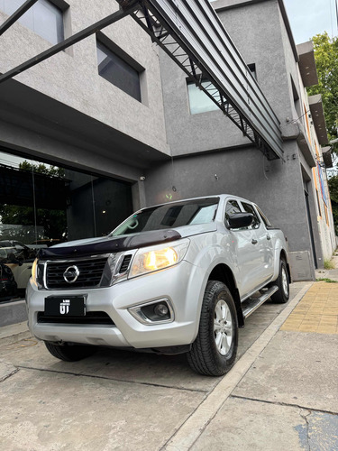 Nissan NP300 2.3 Frontier Se Cd 4x2 Mt