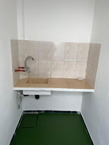 Imagen 6 de 9 de Apartamento Lindo En Buen Estado 1 Dorm Cocina Baño, Living