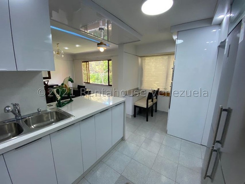 Imagen 3 de 12 de Apartamento Las Esmeraldas 22-7145 Odette Favrin 0414-2417498