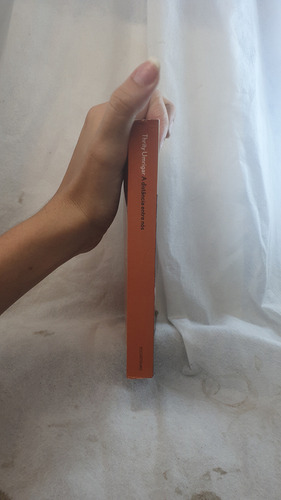 Livro A Distância Entre Nós - Edição De Bolso - Thrity Umrigar - Editora Pocket Ouro (Usado)
