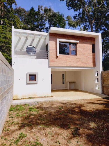 Imagen 2 de 30 de Vendo Hermosa Casa, Lista Para Estrenar, Excelente Ubicación, A Orilla De Calle Principal.