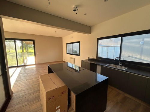 Casa A La Venta En La Rinconada 3 Dormitorios
