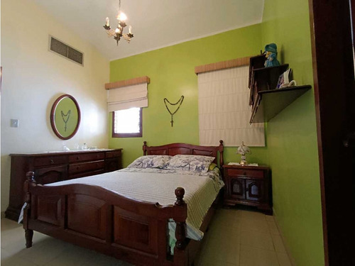 Casa En Venta En La Urb. Las Chimeneas Pe-8370419