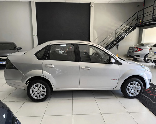 Ford Fiesta 1.6 MPI CLASS SEDAN 8V FLEX 4P MANUAL