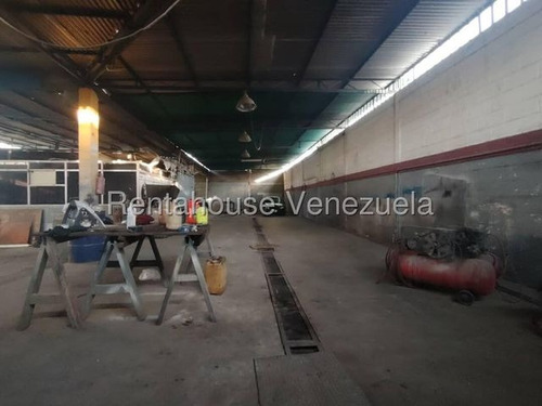 María Martínez Tiene Galpón En Alquiler Con Opción A Compra Al Oeste De Barquisimeto, Área De Oficina, Luz Trifásica, Excelente Capacidad, Ideal Para Taller Mecánico, O Adaptarlo A Tu Necesidad.