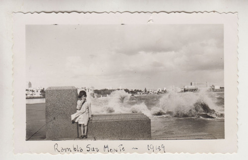 1949 Fotografia En Rambla Sur De Montevideo Con Olas Y Vista