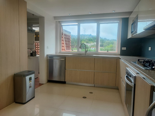Townhouse En Venta 250m2 En Urb. Hatillo Tepuy La Unión El Hatillo