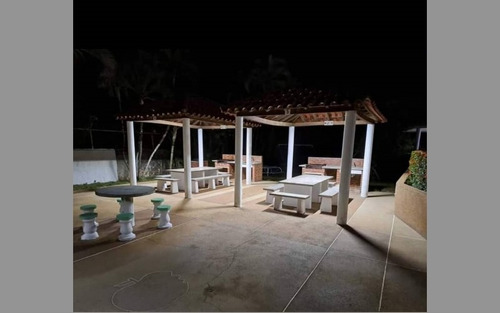 Cómodo Apartamento Vacacional En Higuerote.