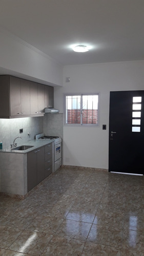 Particular Alquilo Departamento,impecable Estado