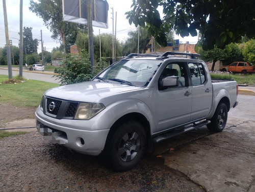 Nissan Frontier 2.5 Le Cab Doble 4x4 Tap. Cuero