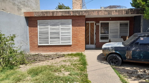 Se Venden 2 Casas + 2 Locales Comerciales