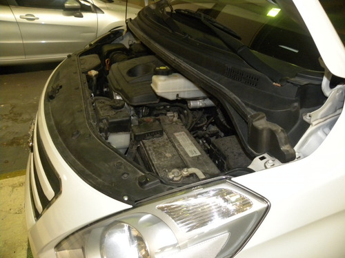 Imagen 15 de 15 de Hyundai H1 2.5 Premium 1 170cv