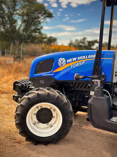 Td85f Narrow New Holland Nuevo