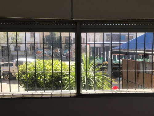Buen Apto 1 Dorm. Sobre Bvl. España