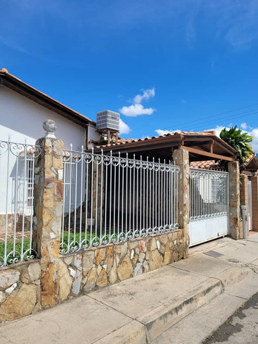 Imagen 4 de 11 de Vendo Casa Oportunidad Sale Hermosa Casa En Venta Ubicada En Zona Tranquila Y Segura La Victoria