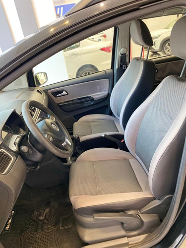 Volkswagen Suran 1.6 Trendline 11b